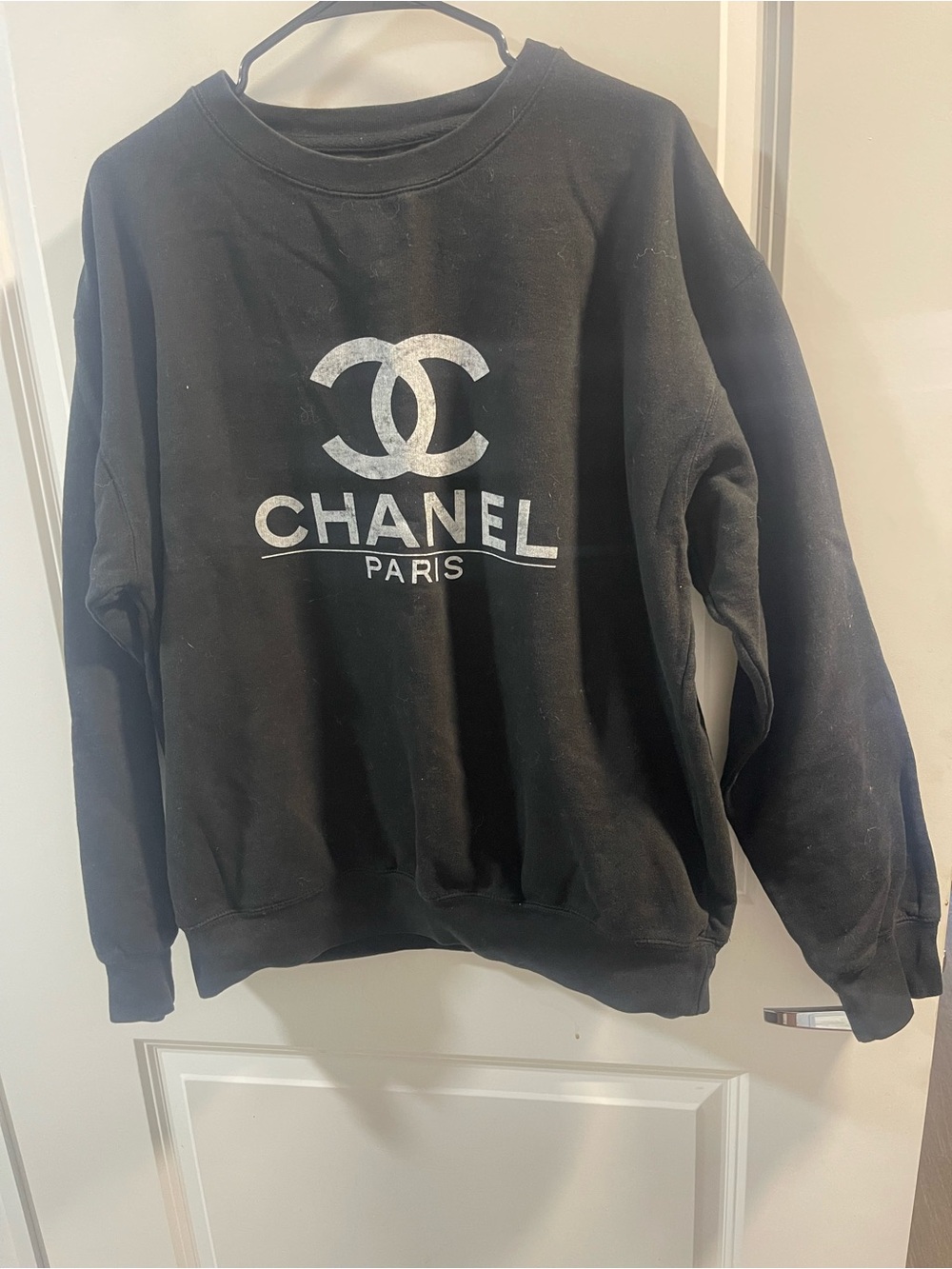 Sweatshirt Black Logo Crewneck Sweater Size tags Is Missing S/M  Unisex
